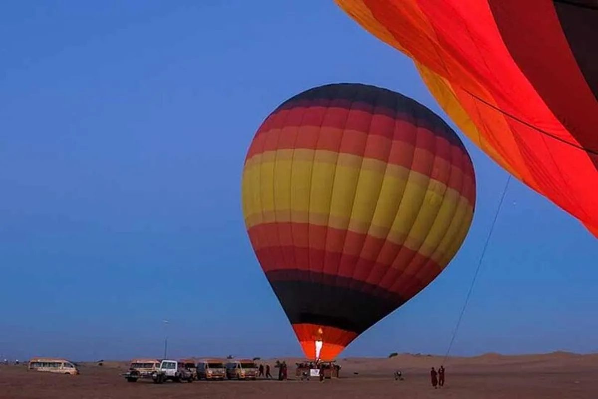Image 3 of Amazing Hot Air Balloon Sightseeing