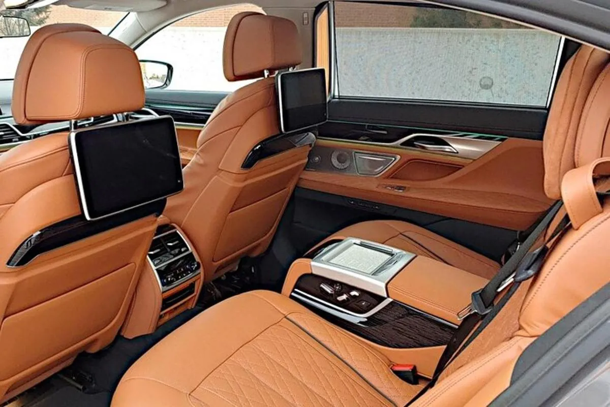 Image 1 of Arrival Private Transfer from Dubai Airport DWC to Dubai by car or SUV