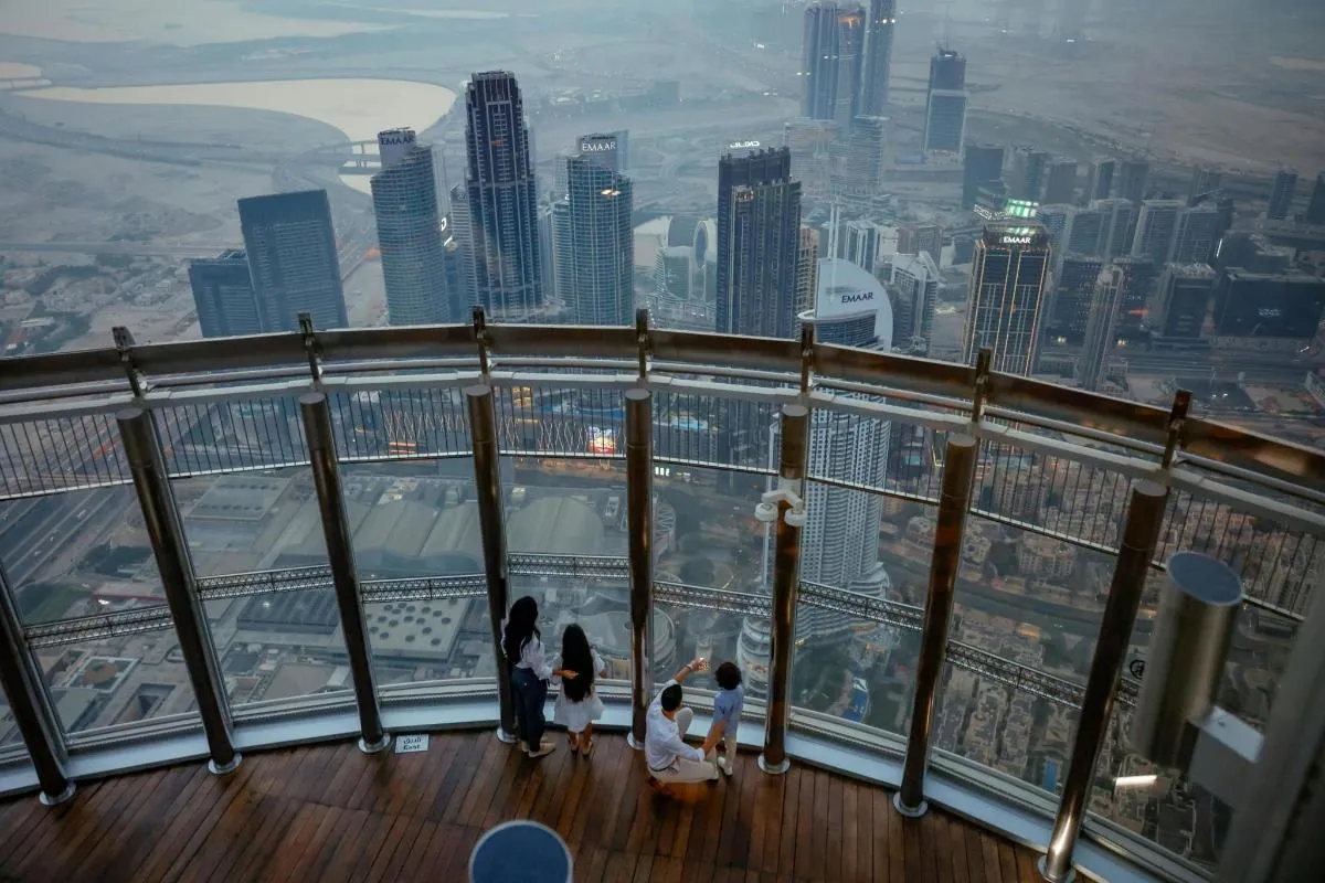Image 3 of Burj Khalifa Levels 124 and 125 with Souvenir