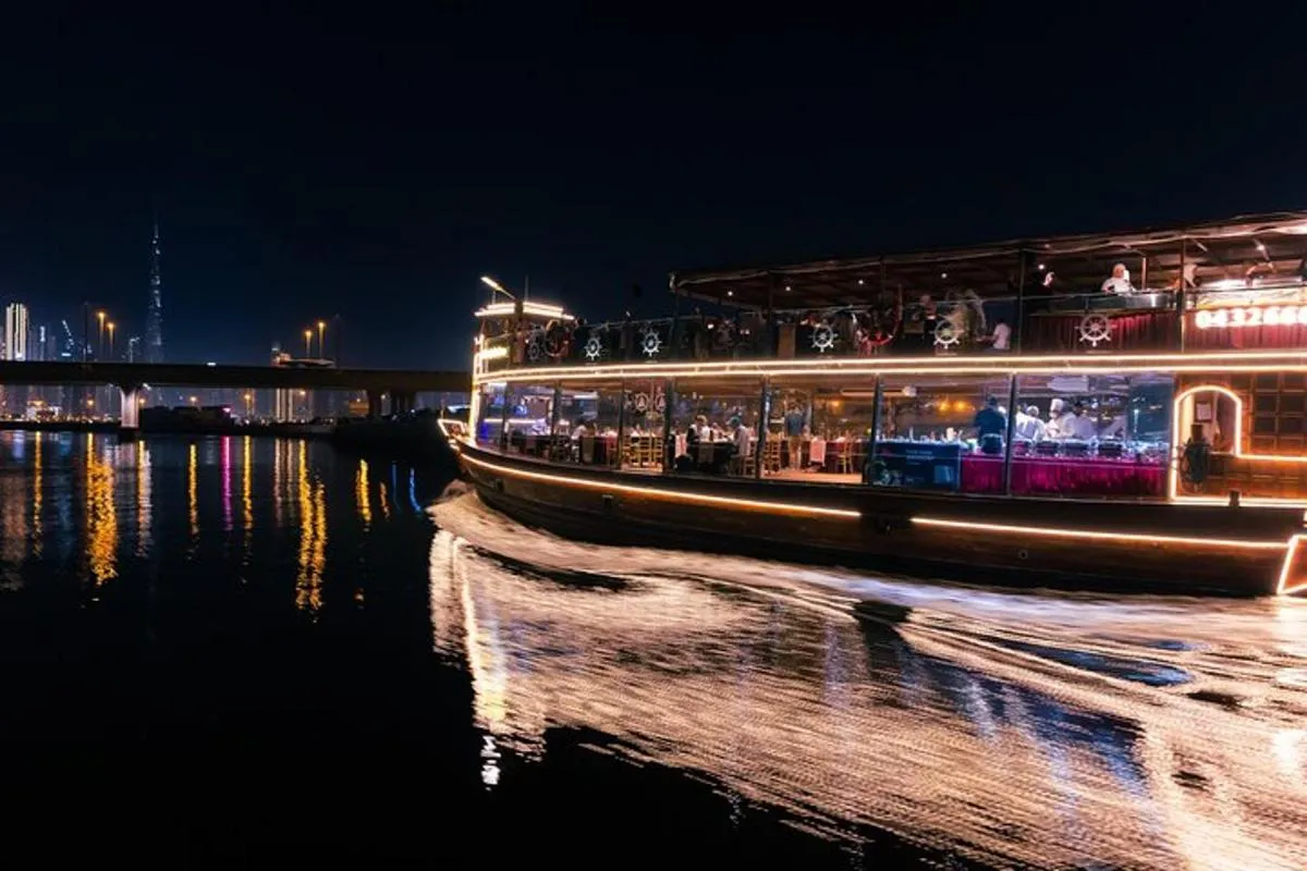 Image 6 of Canal Cruise with Dinner