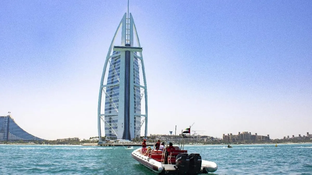 Image 3 of City Highlights Speedboat Tour