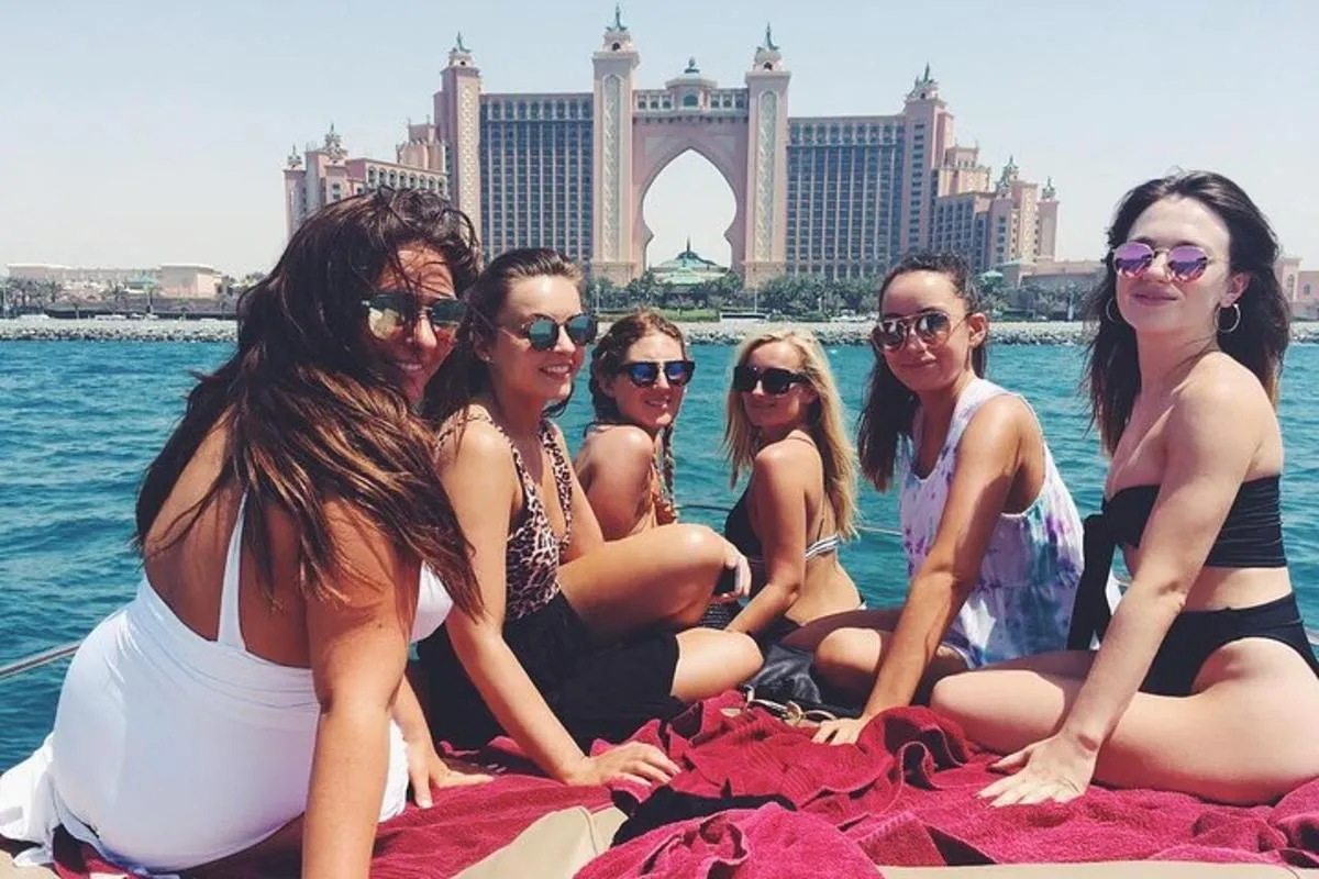 Image 4 of Dubai 3h Sea escape: Swim! Tan! Sightsee!