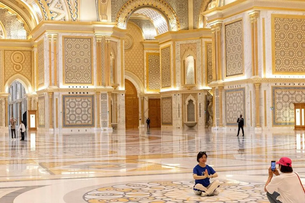 Image 4 of Dubai: Abu Dhabi Trip with Lunch at Al Khayma Heritage Restaurant
