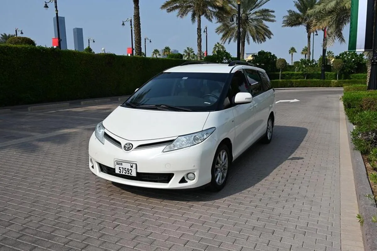 Image 2 of Dubai Airport (DXB): Private Arrival or Departure Transfers