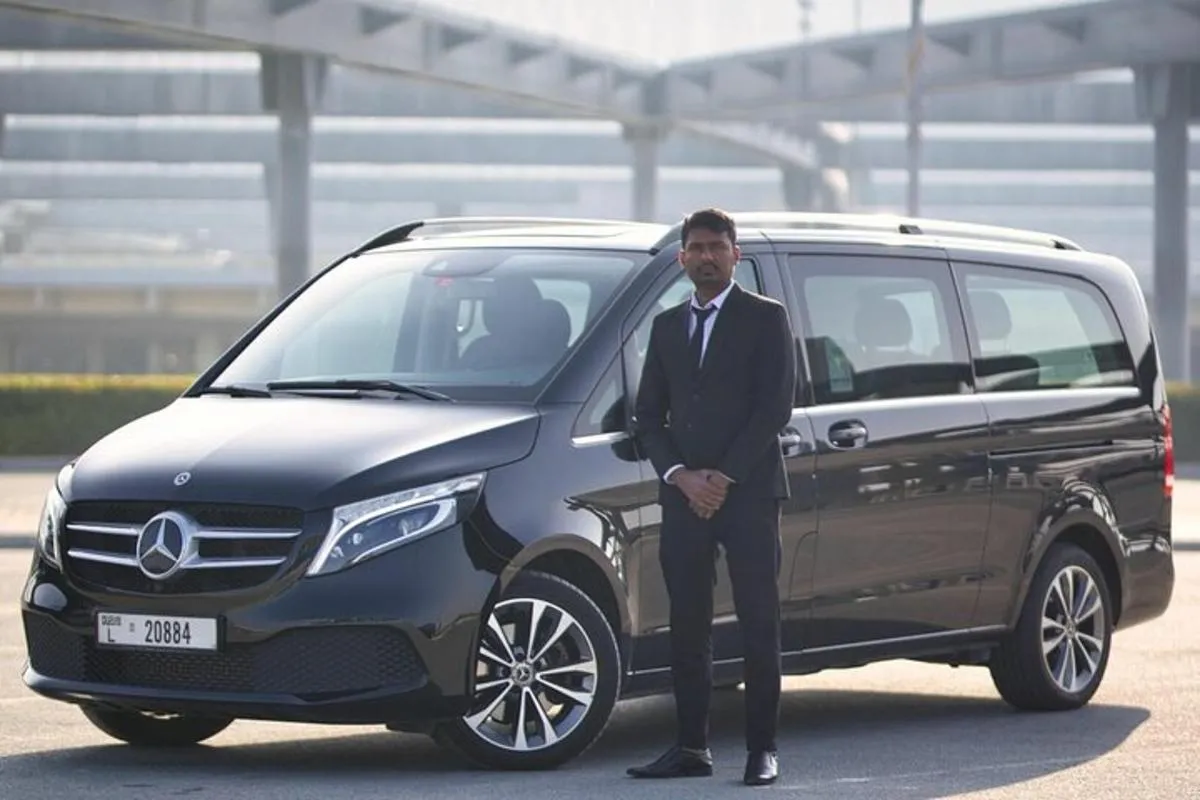 Image 3 of Dubai Airport (DXB) Private Transfer to Dubai/Jumeirah/Abu Dhabi