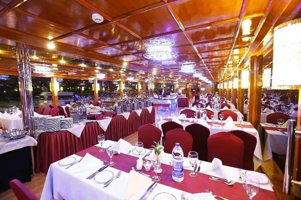 Image 6 of Dubai Creek Dhow cruise Dinner with transfers