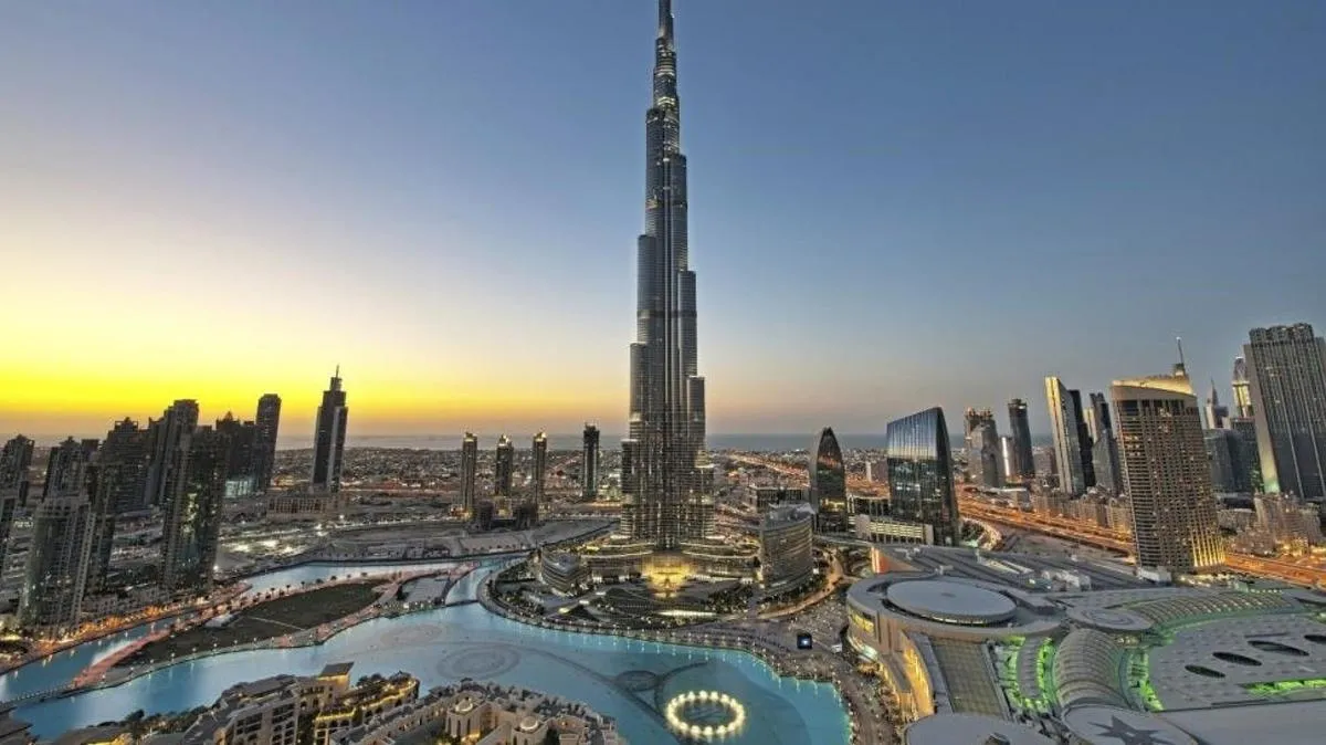 Image 2 of Dubai Fountain Show & Burj Khalifa Lake Boat Ride