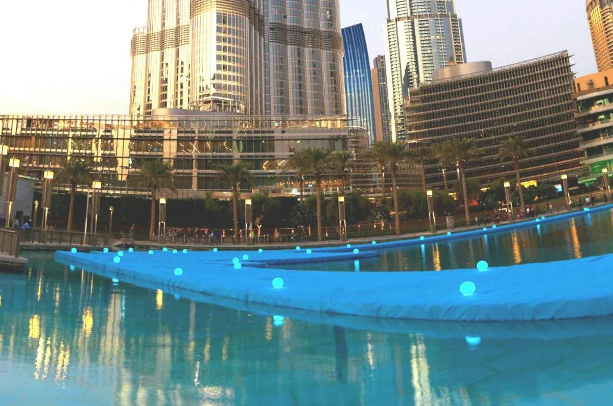 Image 3 of Dubai Fountain Show from Boardwalk