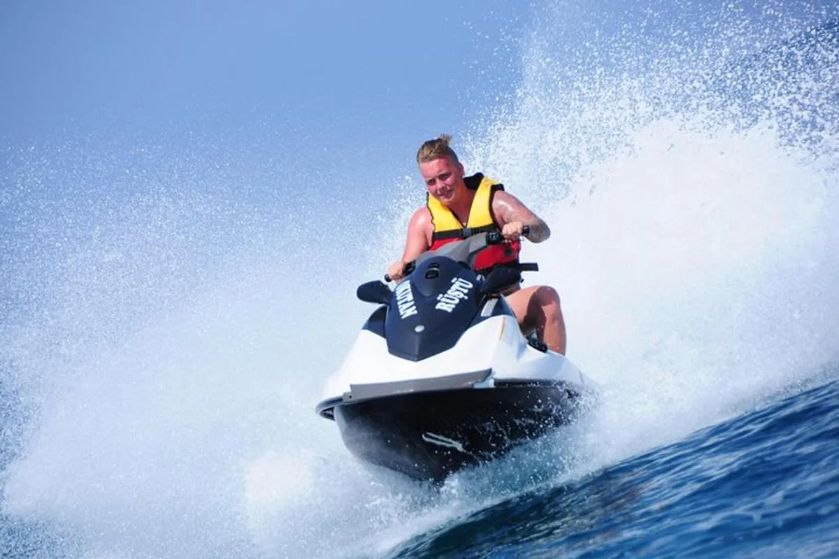 Image 2 of Dubai : Jet Ski Ride to Burj Khalifa & Burj Al Arab with Juice