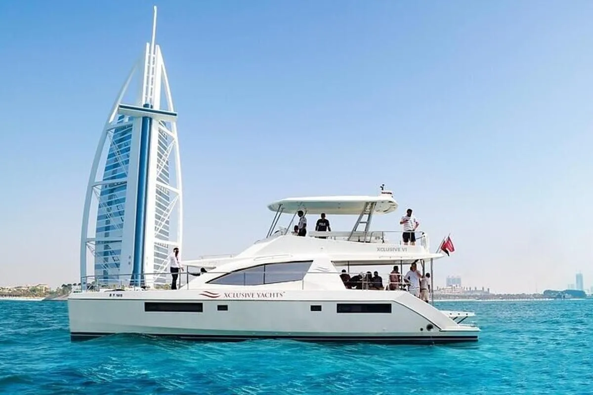 Dubai Marina Luxury Yacht & Breakfast