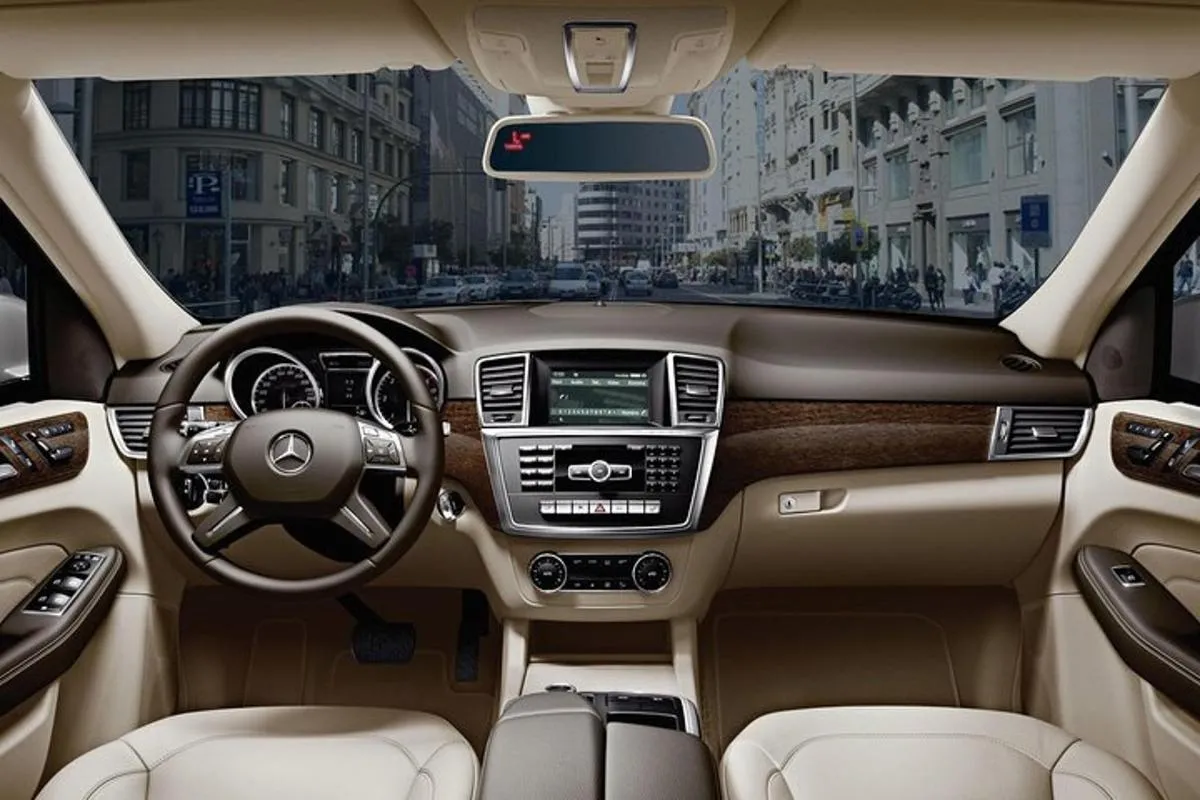 Image 0 of Dubai Premium Transfer from Dubai Airport to Dubai Beach area