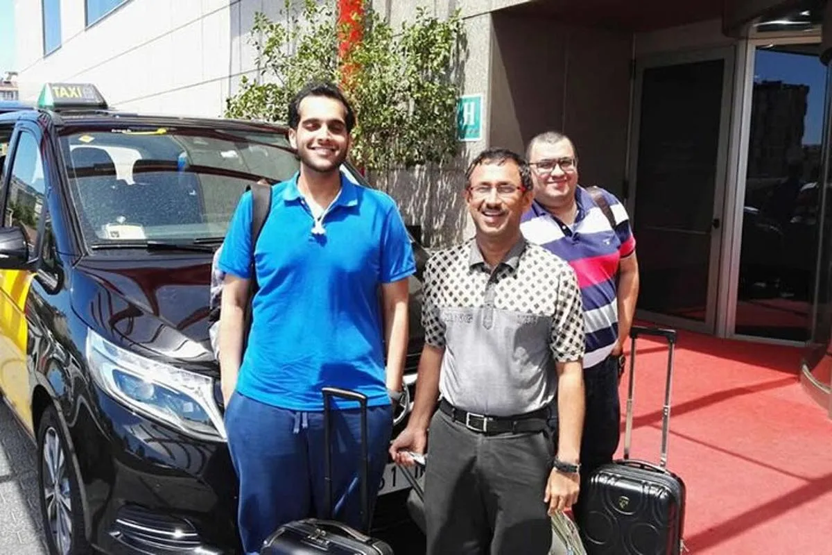 Image 5 of Dubai Premium Transfer from Dubai Airport to Dubai Beach area