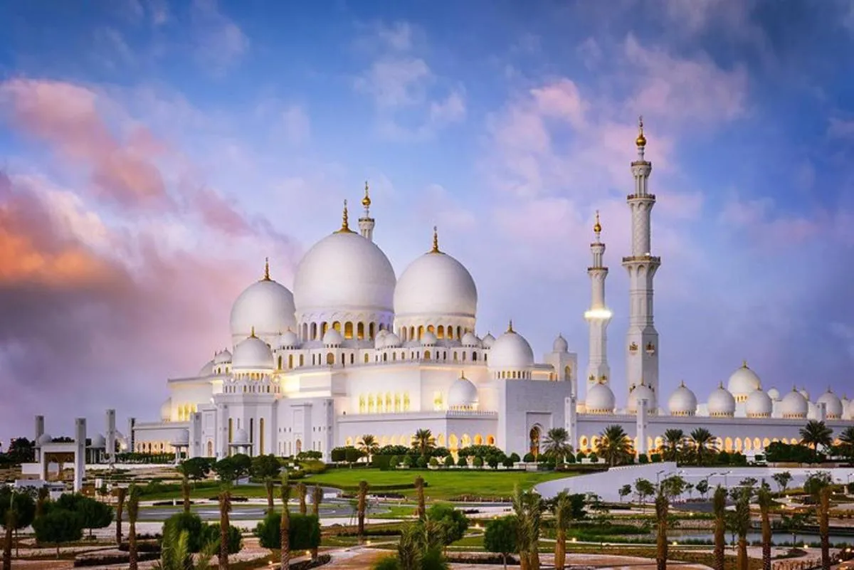 Ferrari World Theme Park and Abu Dhabi Tour with Pick Up