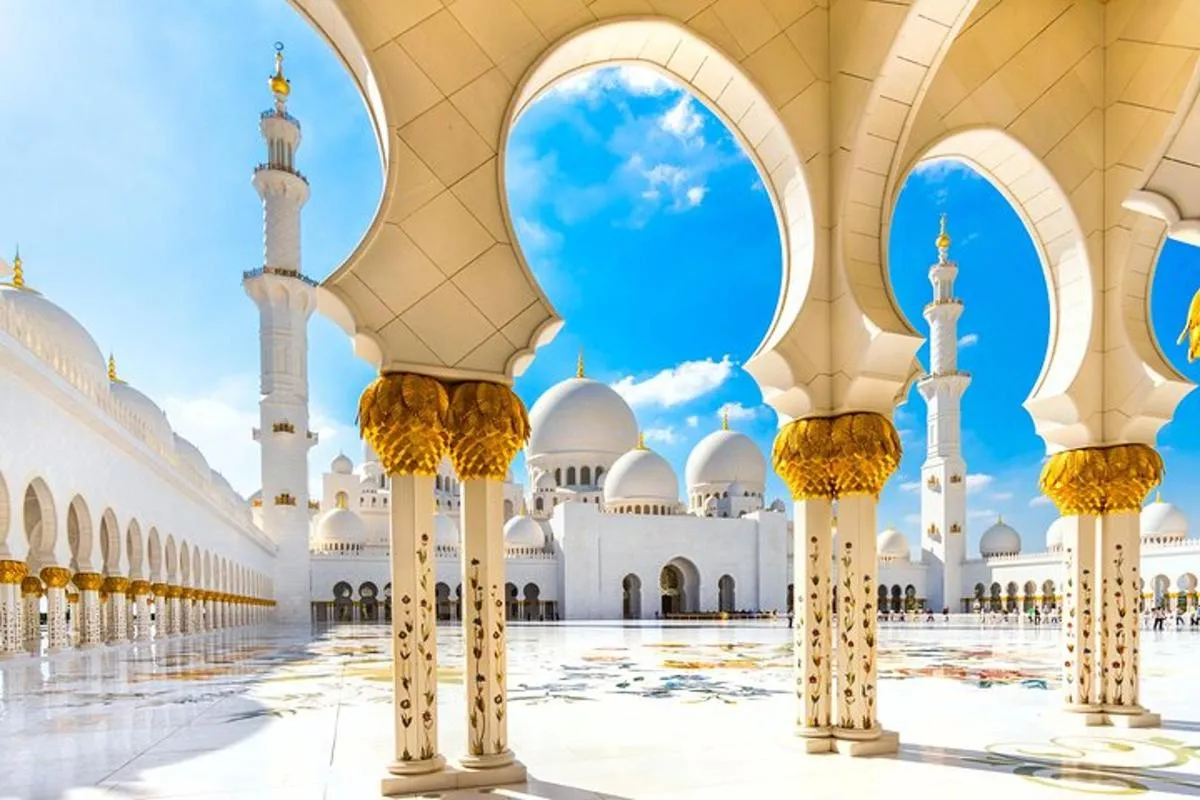 Image 3 of From Dubai: Abu Dhabi City Sightseeing And Sheikh Zayed Mosque
