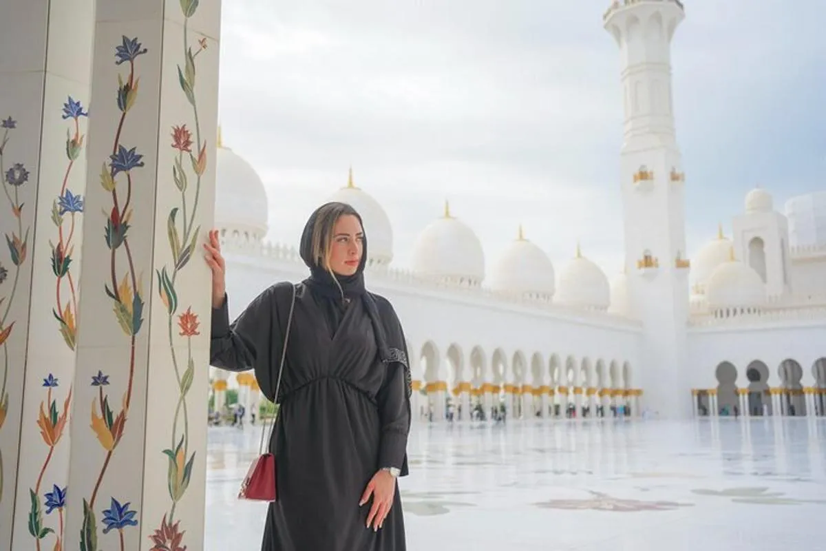Image 4 of From Dubai: Abu Dhabi City Sightseeing And Sheikh Zayed Mosque