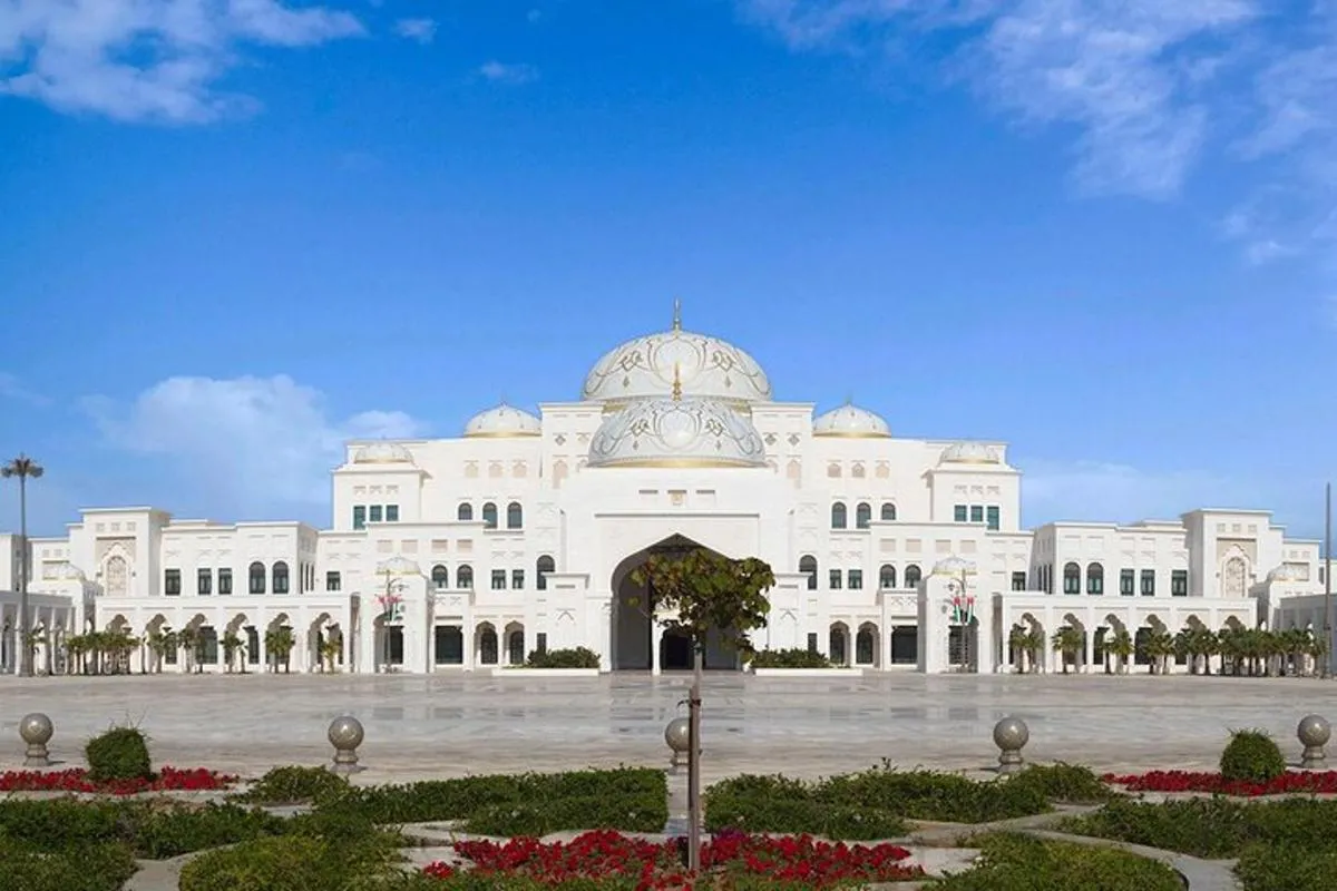 Image 2 of From Dubai: Abu Dhabi Day Tour with Optional Lunch