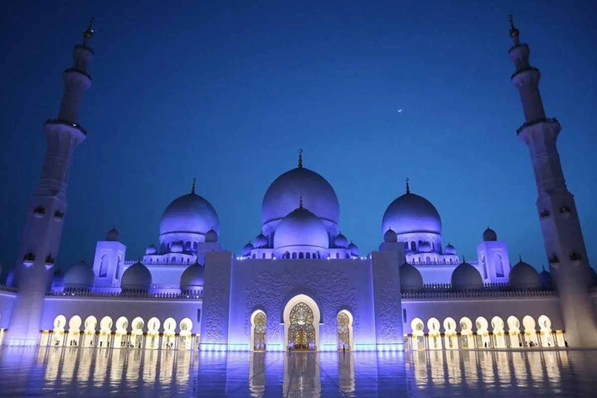Image 4 of From Dubai: Abu Dhabi Full-Day Trip with Louvre & Mosque