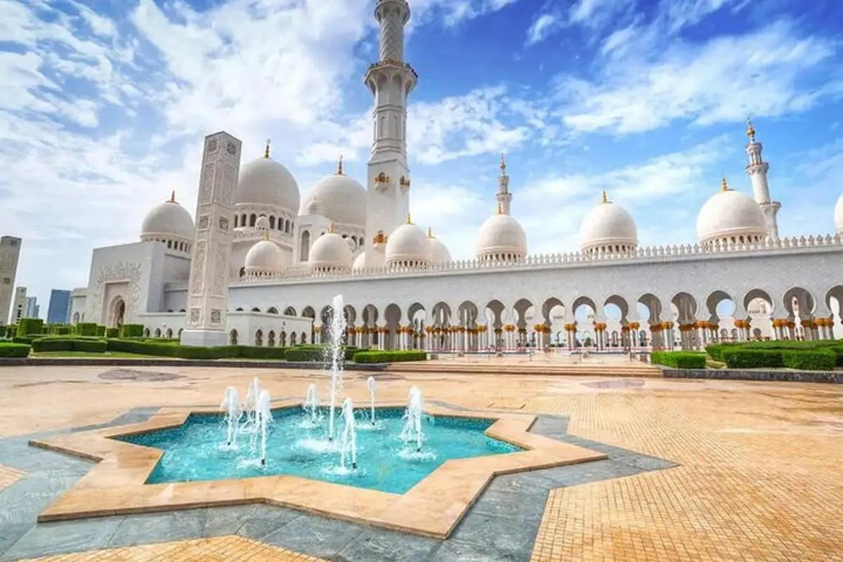 Image 1 of Guided Abu Dhabi City Tour with Sheikh Zayed Grand Mosque