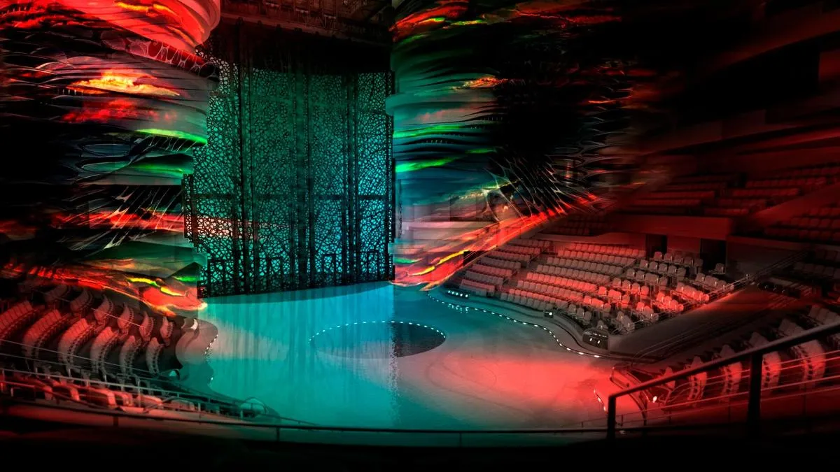 Image 0 of La Perle by Dragone Show