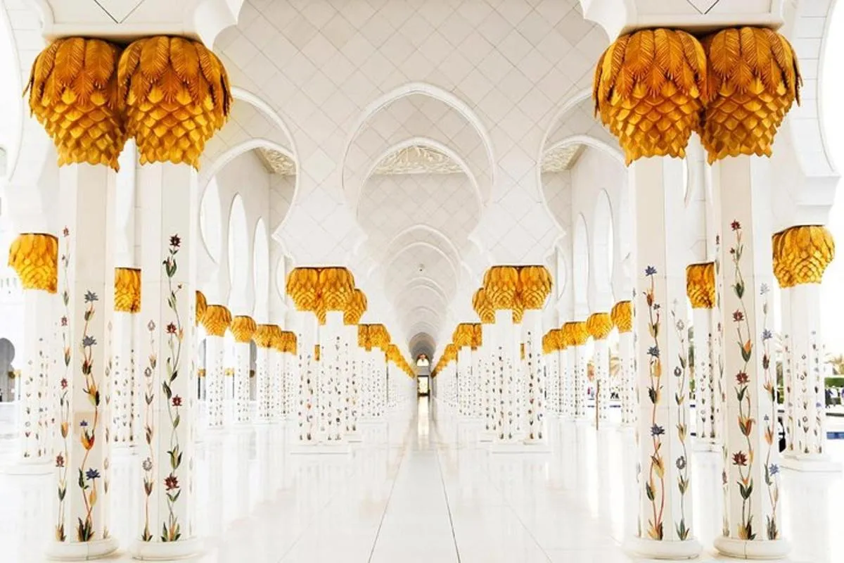 Image 2 of Premium Abu Dhabi Half Day Tour from Dubai