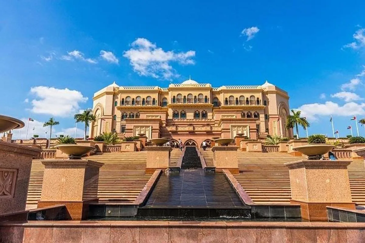 Image 2 of Private Abu Dhabi City Guided Tour