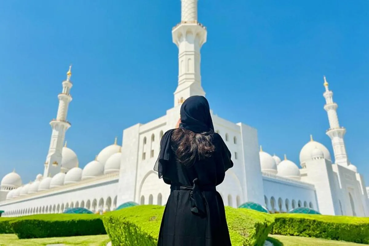 Image 3 of Private Abu Dhabi Grand Mosque Tour from Dubai