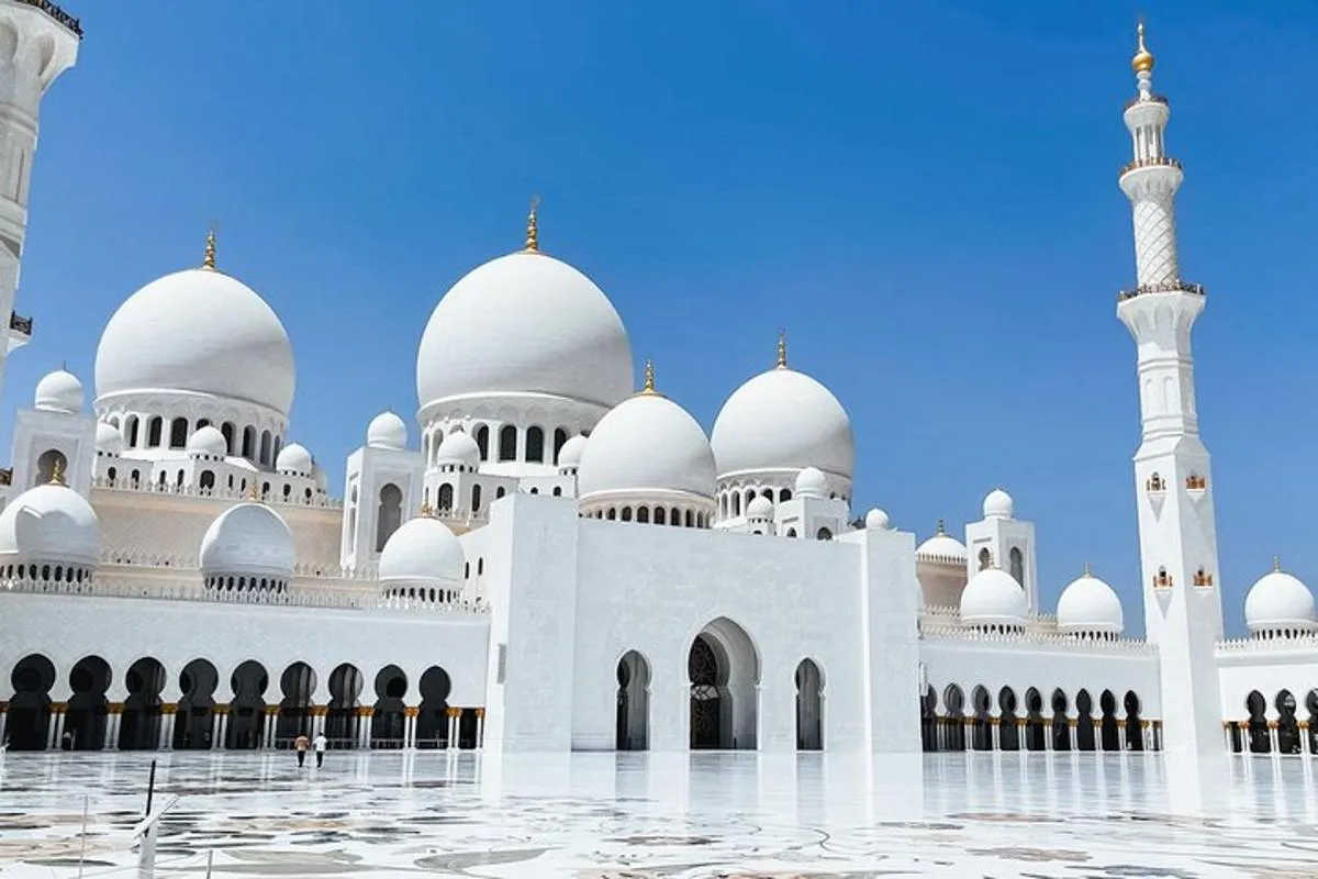 Image 6 of Private Abu Dhabi Grand Mosque Tour from Dubai