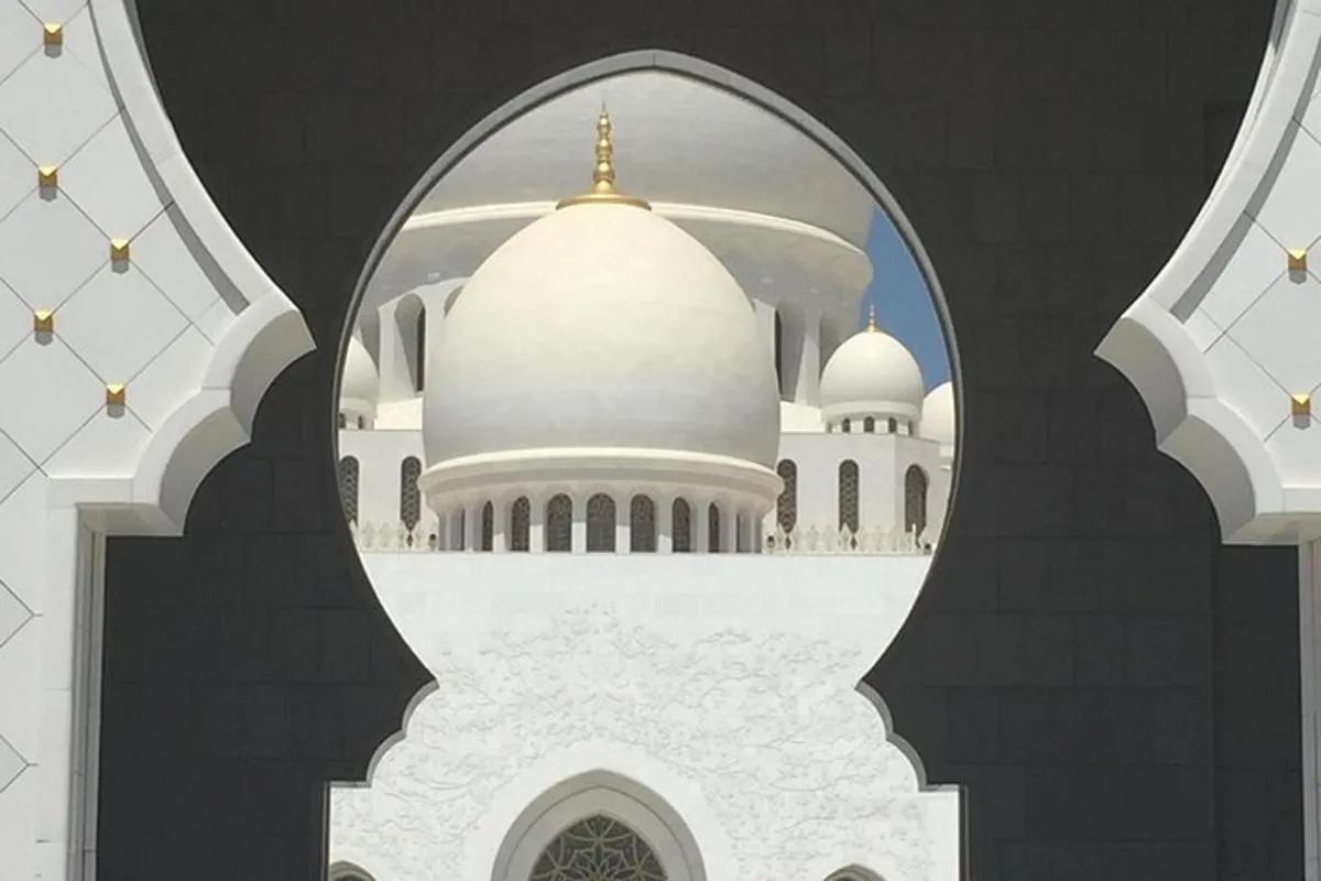 Image 2 of Private Abu Dhabi Tour From Dubai Hotels ( 10 Hours Tour )