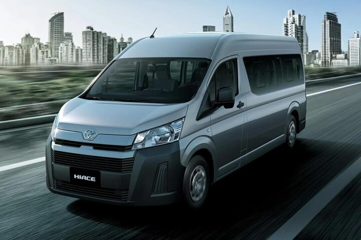 Image 4 of Private Departure Transfer to DXB Airport from Dubai City Hotels