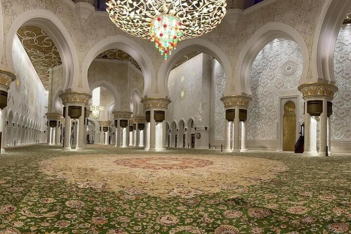 Image 4 of Private Full-Day Abu Dhabi City Tour with a Local!