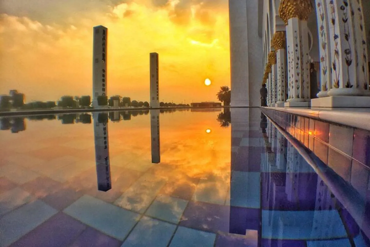 Image 4 of Private Guided Sheikh Zayed Grand Mosque Tour from Dubai