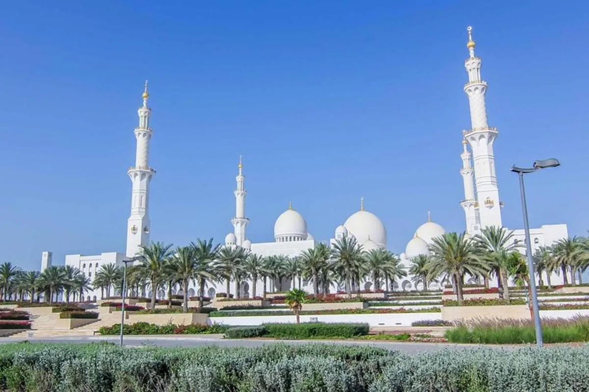 Image 3 of Private Tour: Abu Dhabi Full-Day City sightseeing with Transport from Dubai