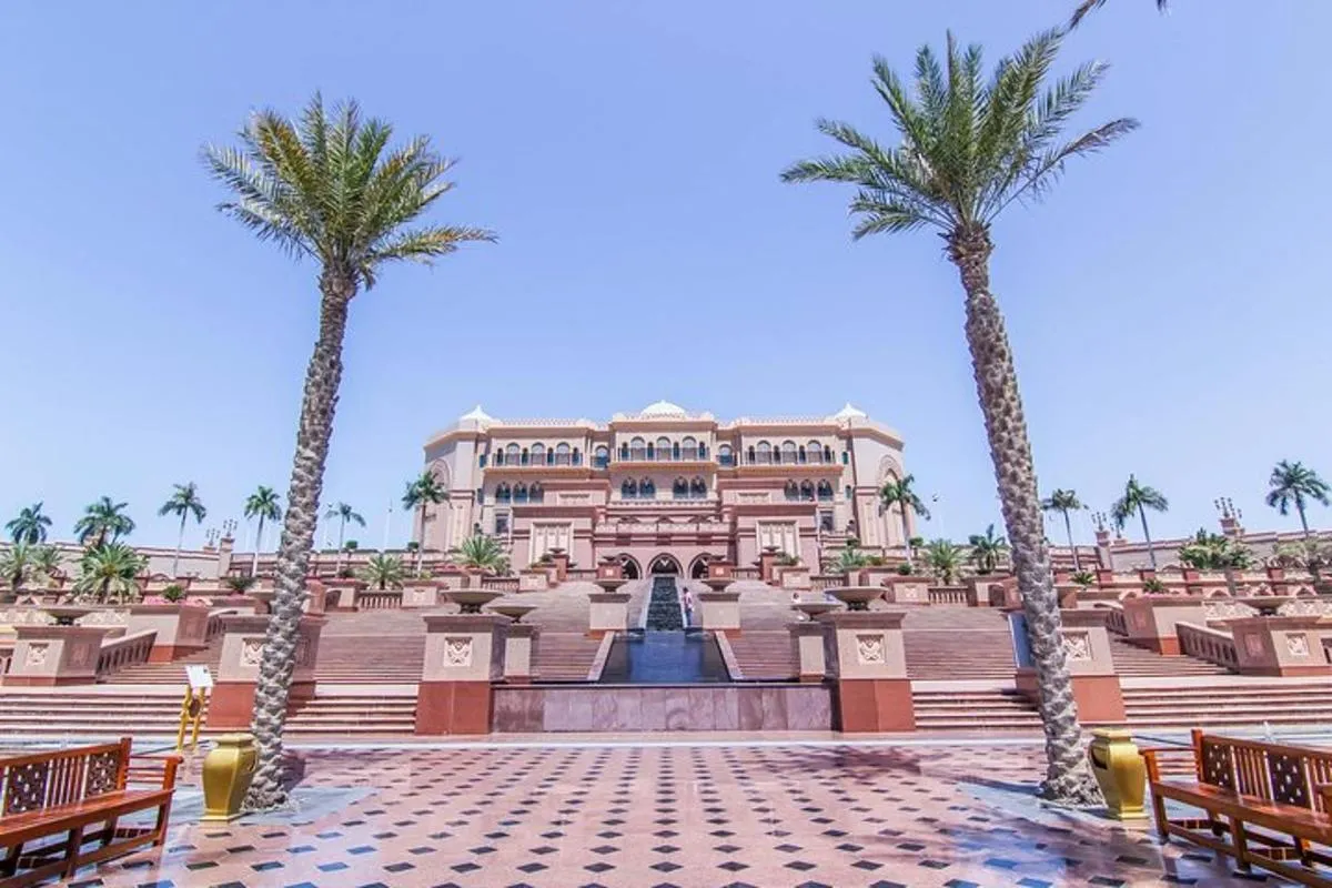 Image 4 of Private Tour: Abu Dhabi Full-Day City sightseeing with Transport from Dubai