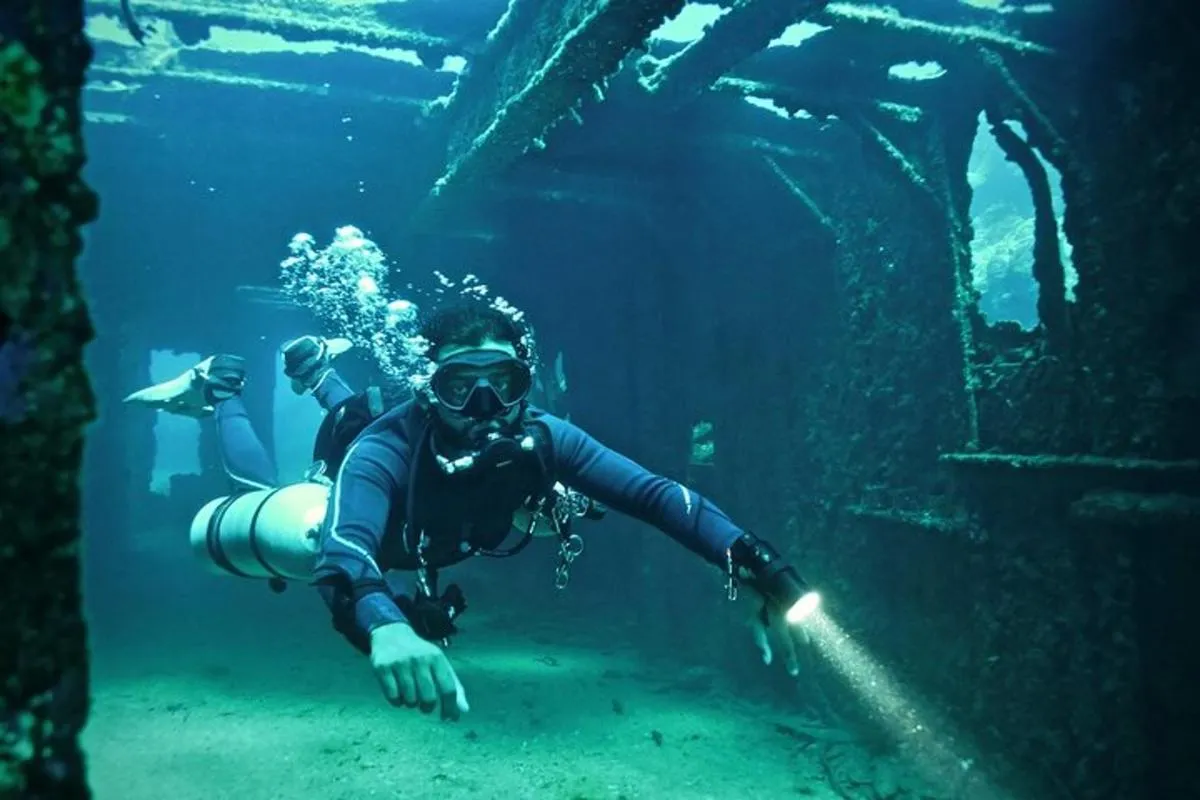 Image 4 of Scuba Diving at Jumeirah Dubai with Private Transfer