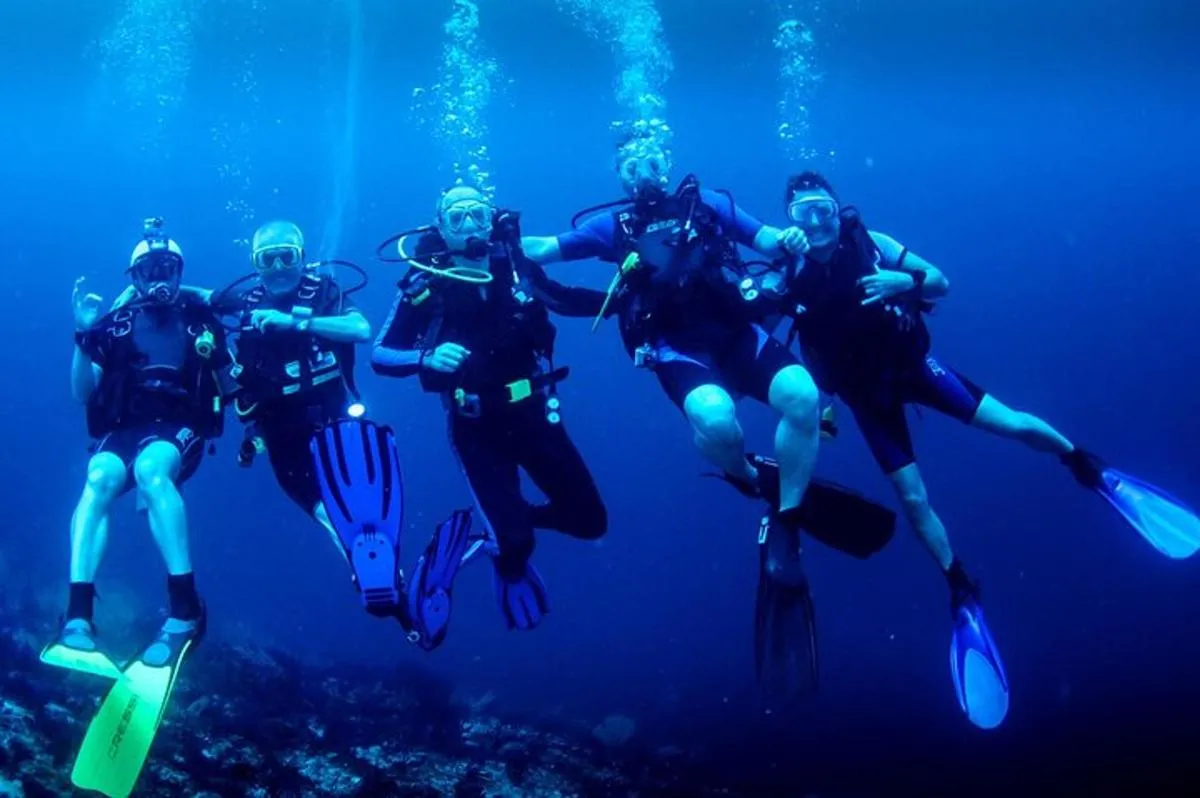 Image 5 of Scuba Diving at Jumeirah Dubai with Private Transfer