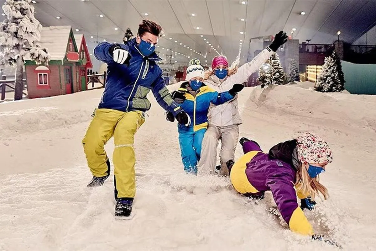 Image 2 of Ski Dubai Snow Plus Entry Ticket