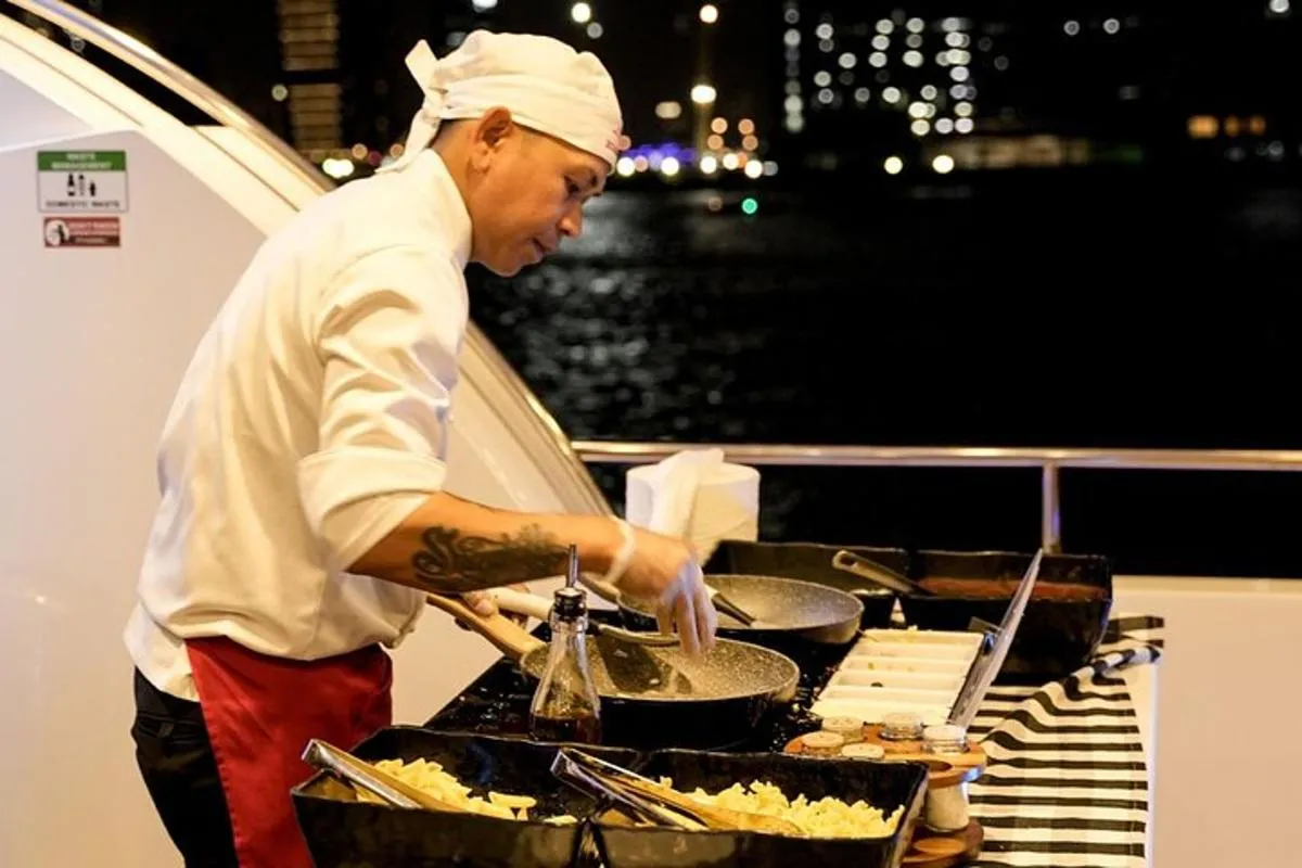 Image 2 of Superyacht Experience in Dubai with Dinner and Live Music