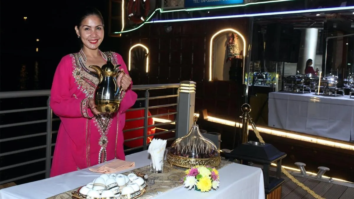 Image 0 of Two-hour Luxury Dinner Cruise with Drinks