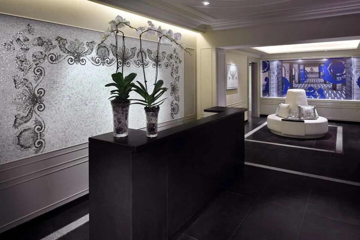 Image 5 of Versace Sleep Treatment with Gold Cappuccino Experience
