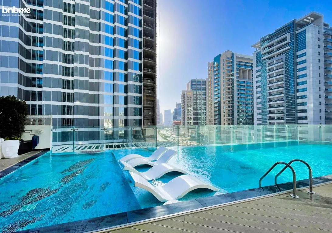 bnbme – Studio with Rooftop Pool in Business Bay’s Hub