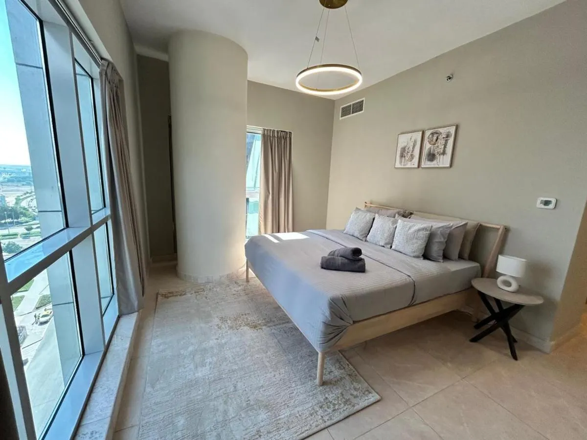 1BR Apt in Business bay close to canal and Dubai mall! - 3