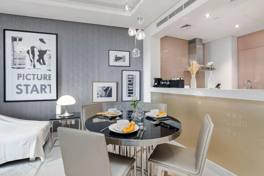 1BR Paramount Iconic Burj View - 3