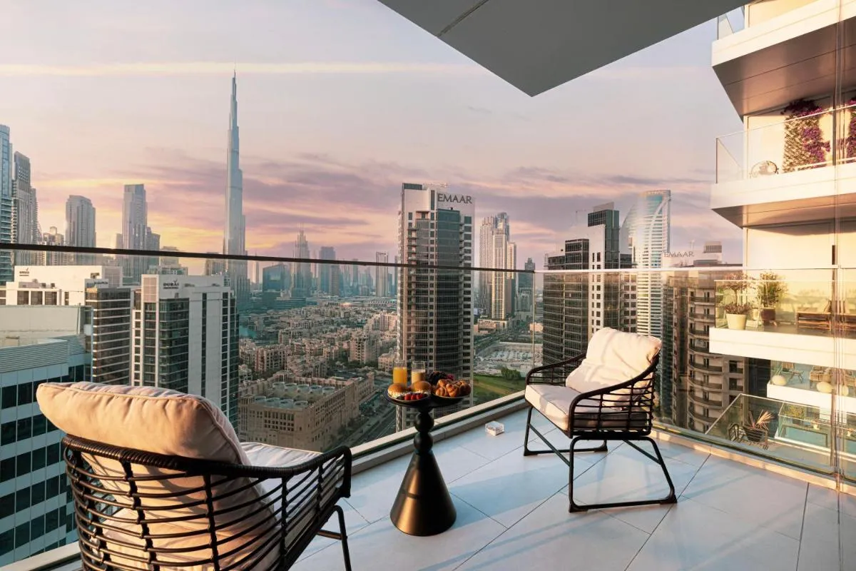 2BR Burj Khalifa view, table game & arcade- 26thFL - 2