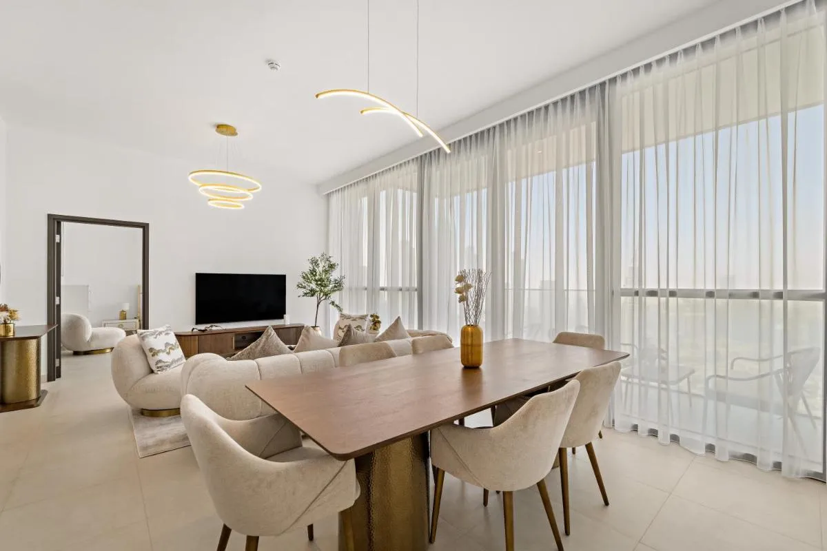 3BR plus maid’s room with Burj Khalifa views - 2