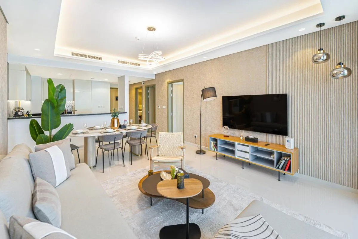 3 King Beds – 7mins to Dubai Mall – High Floor Sun Set and Sea View - 3