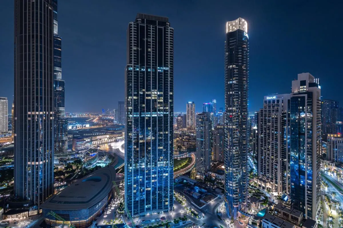 4-Bed Luxury Escape in The Heart Of Downtown Dubai - 2