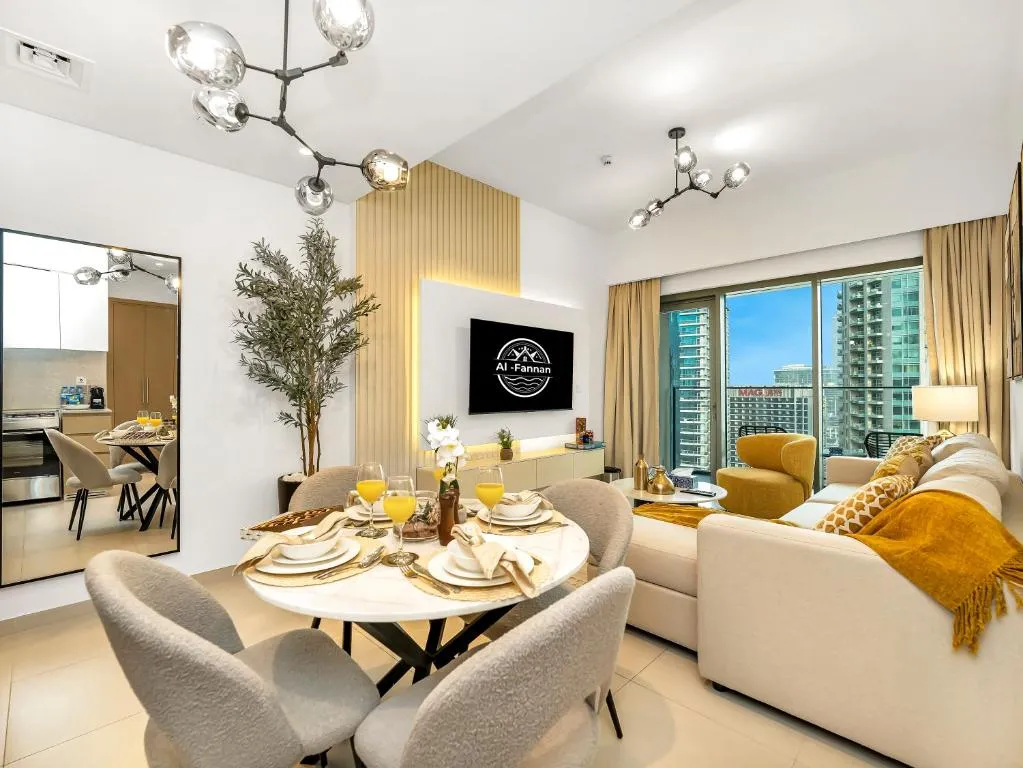 5 min walk to Dubai Mall, Burj View Pool, Luxury 1 BR
