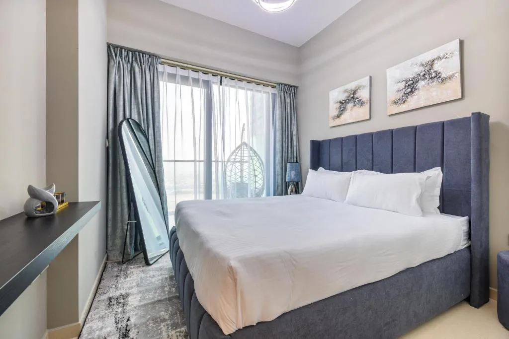 ALiving Luxury 1BR Apartment Zada Towers Business bay Dubai 2613