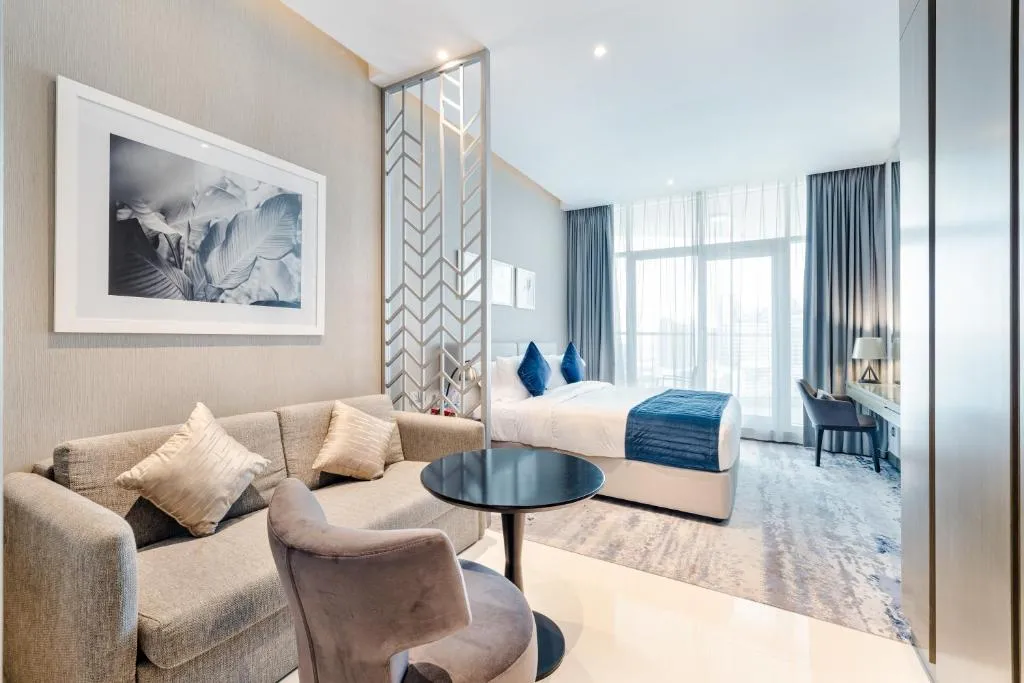A Living-Modern Studio Apartment with Balcony & Canal view at Prive 2507B ,Business Bay