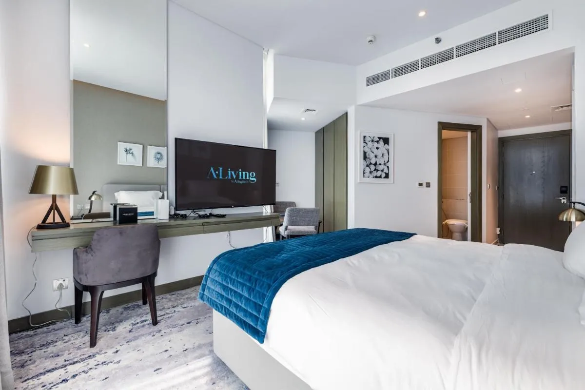A Living Stylish Studio Apartment With Partial Burj & Canal View at Prive B 1417 - 2